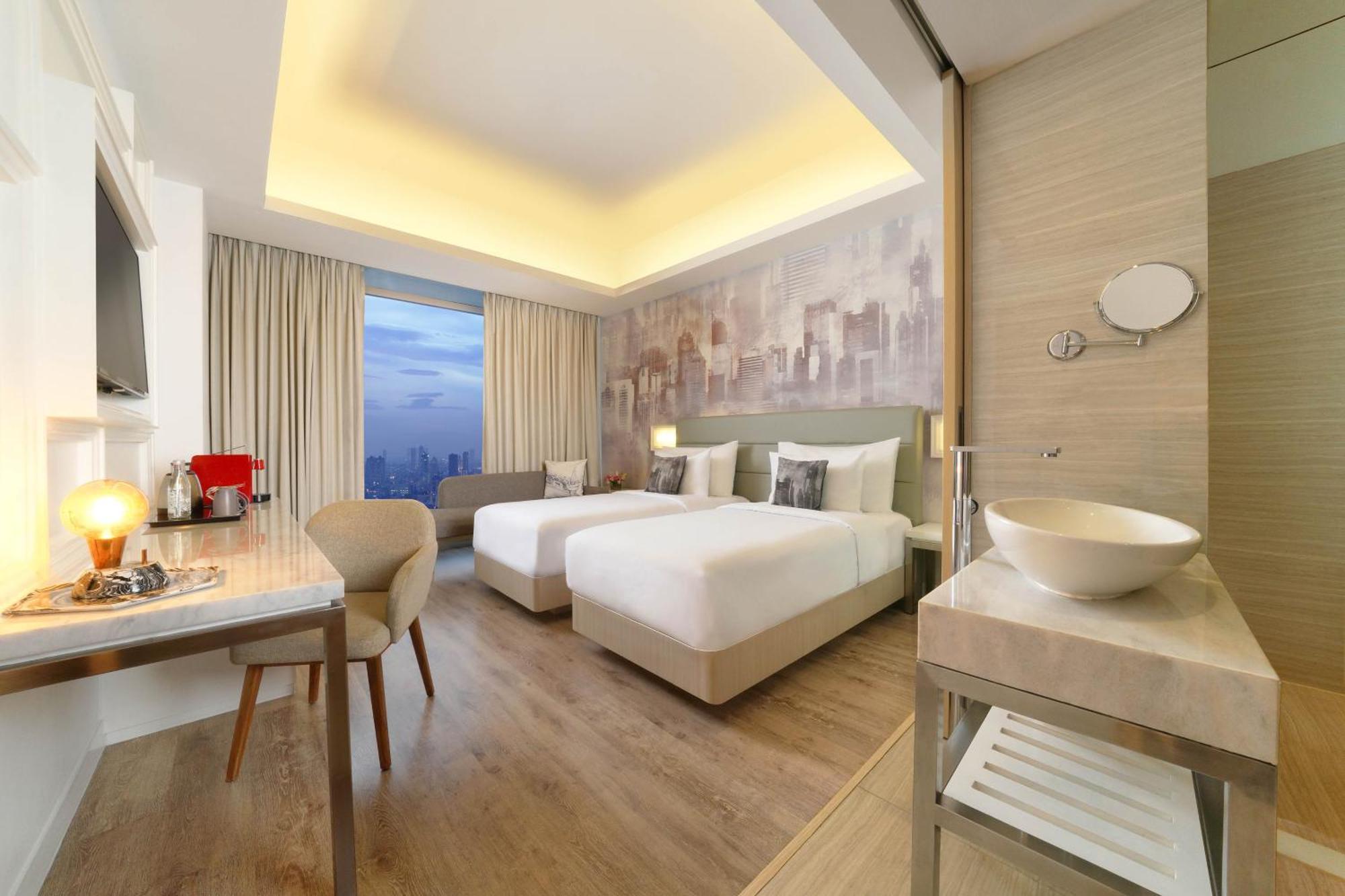 HARRIS Vertu Hotel Harmoni Jakarta Buitenkant foto