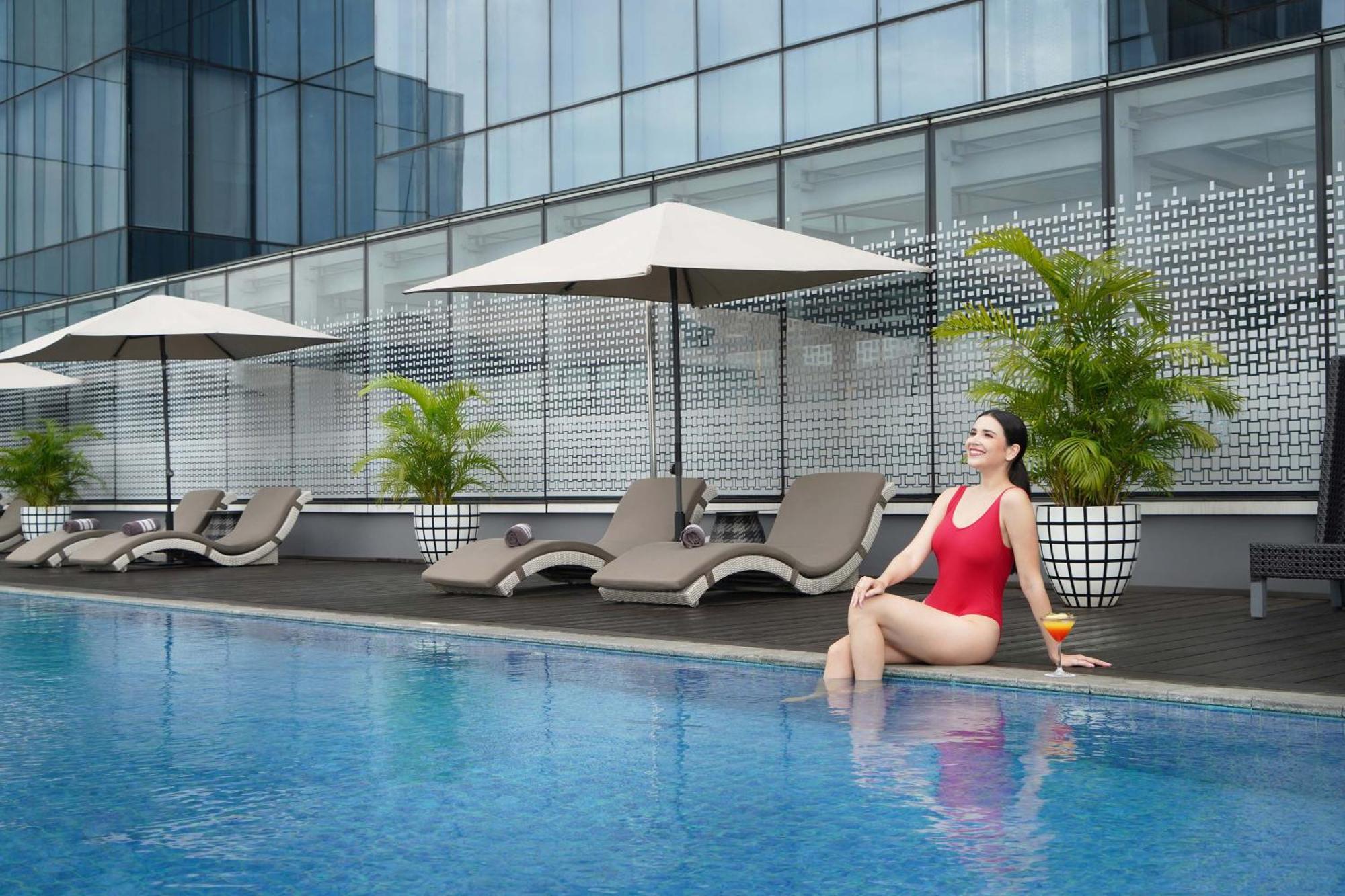 HARRIS Vertu Hotel Harmoni Jakarta Buitenkant foto