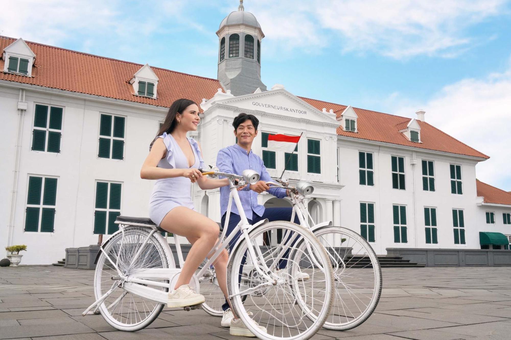 HARRIS Vertu Hotel Harmoni Jakarta Buitenkant foto